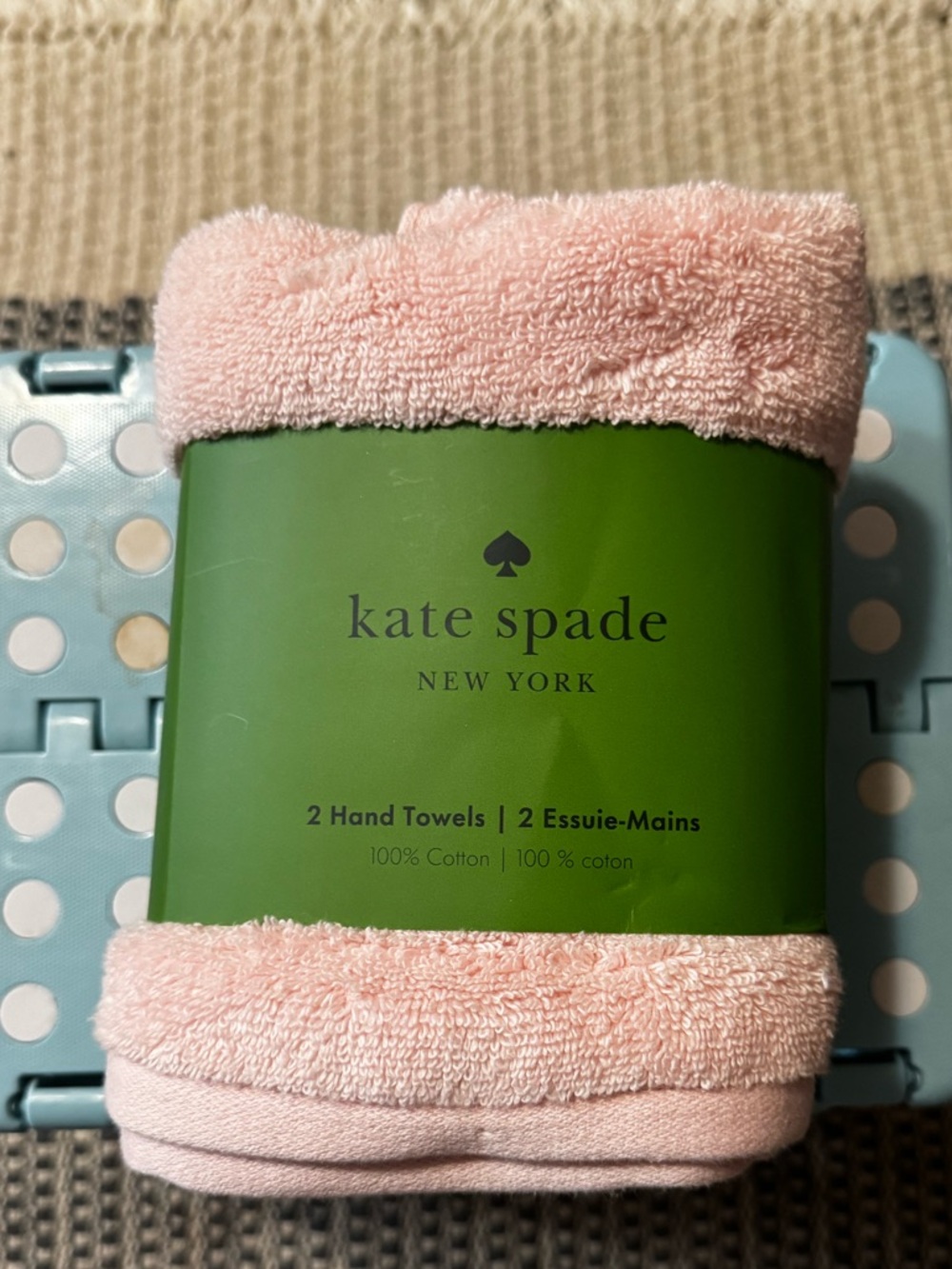New in packaging. Set of 2 hand towels. 100% cotton